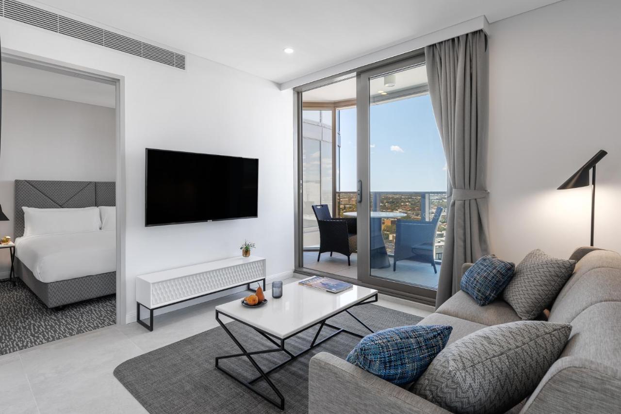 Meriton Suites George Street, Parramatta Сидни Екстериор снимка