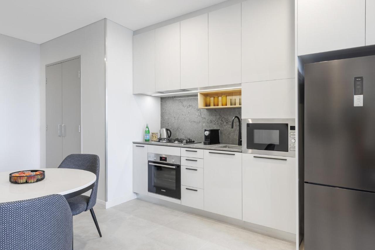 Meriton Suites George Street, Parramatta Сидни Екстериор снимка
