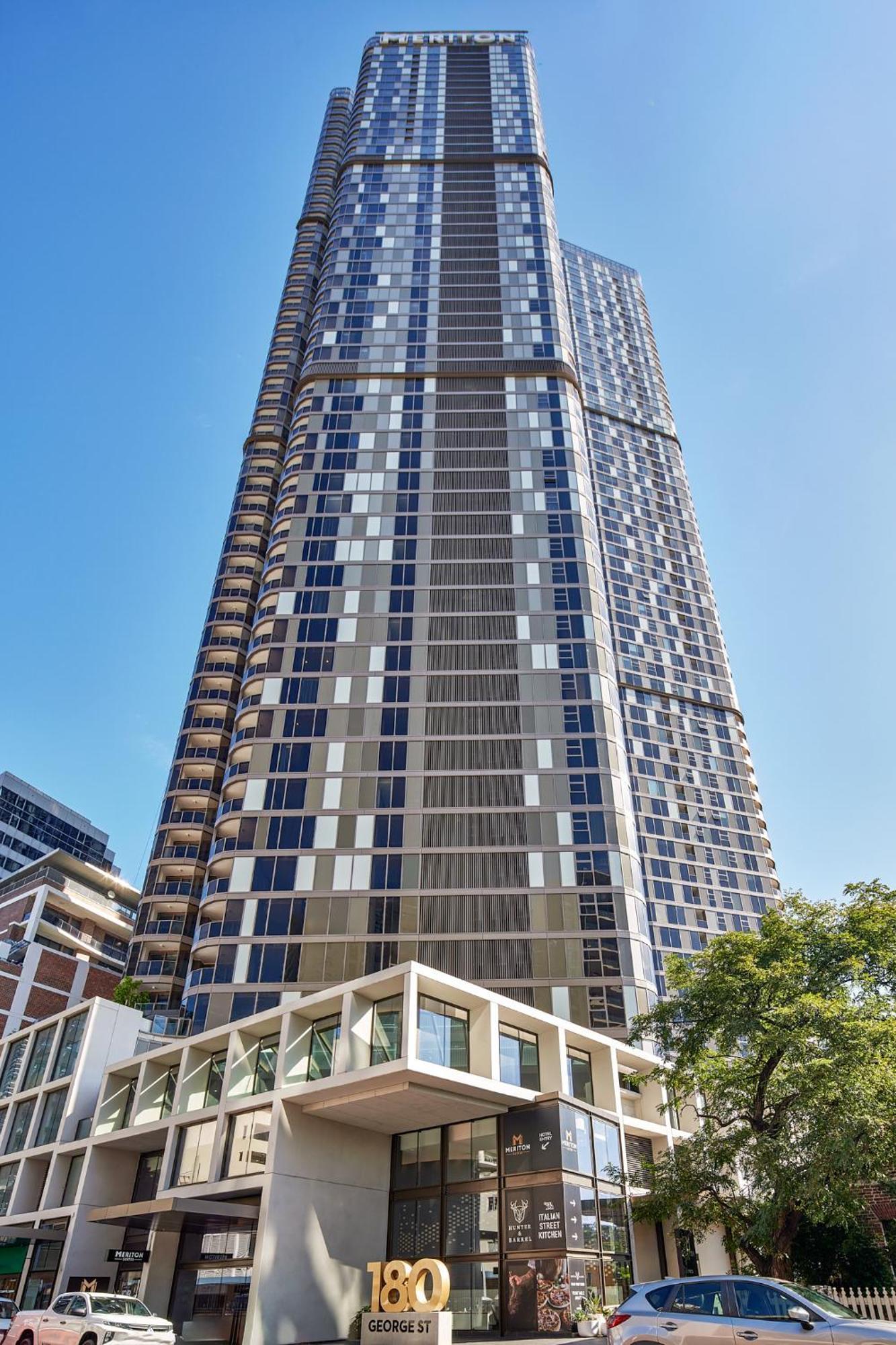 Meriton Suites George Street, Parramatta Сидни Екстериор снимка