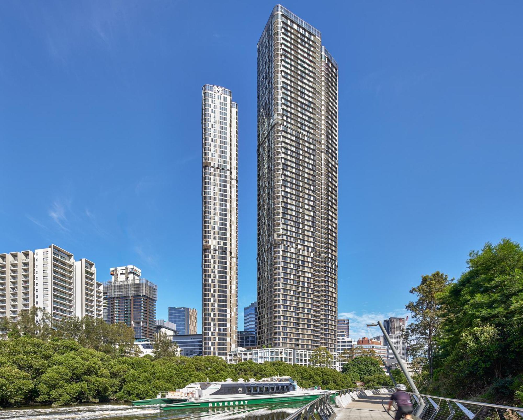Meriton Suites George Street, Parramatta Сидни Екстериор снимка
