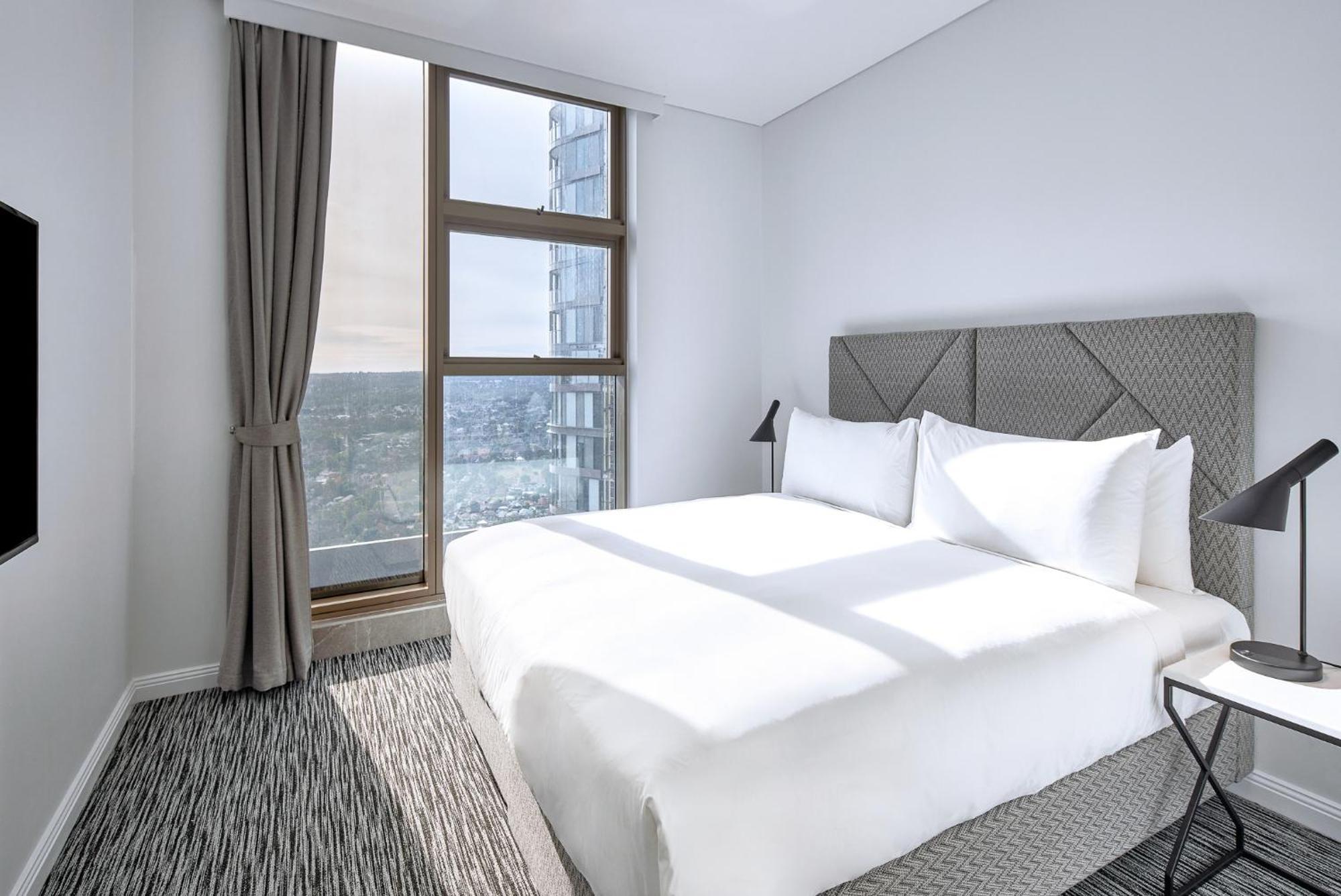 Meriton Suites George Street, Parramatta Сидни Екстериор снимка