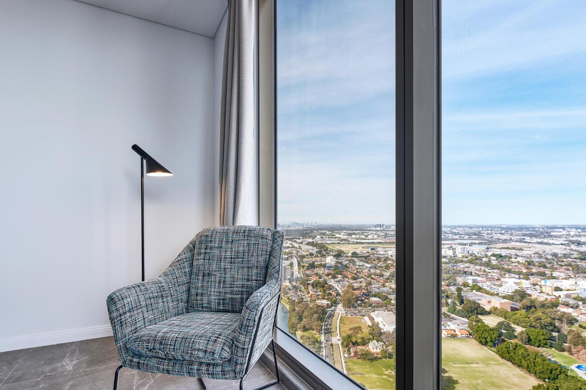 Meriton Suites George Street, Parramatta Сидни Екстериор снимка