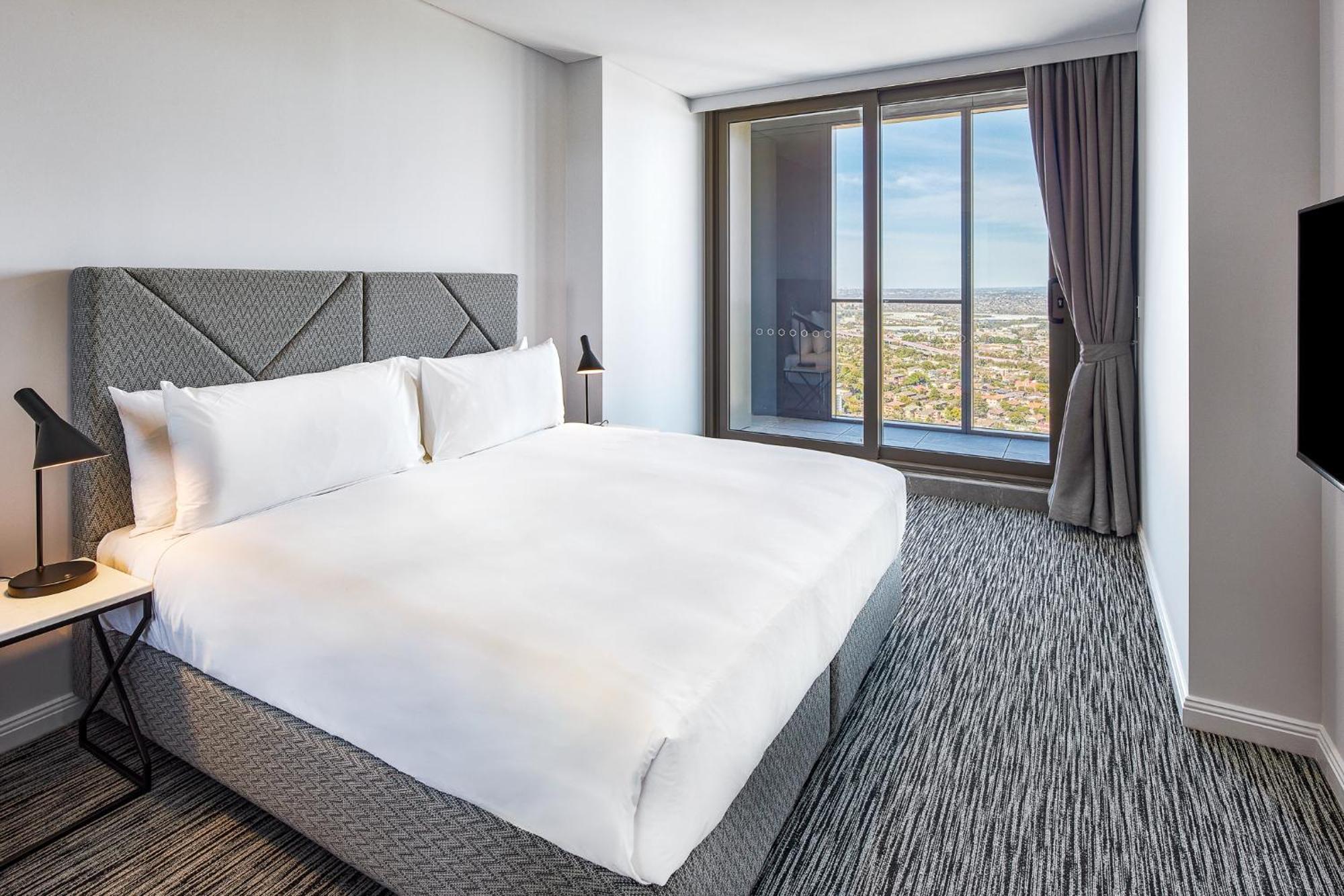 Meriton Suites George Street, Parramatta Сидни Екстериор снимка