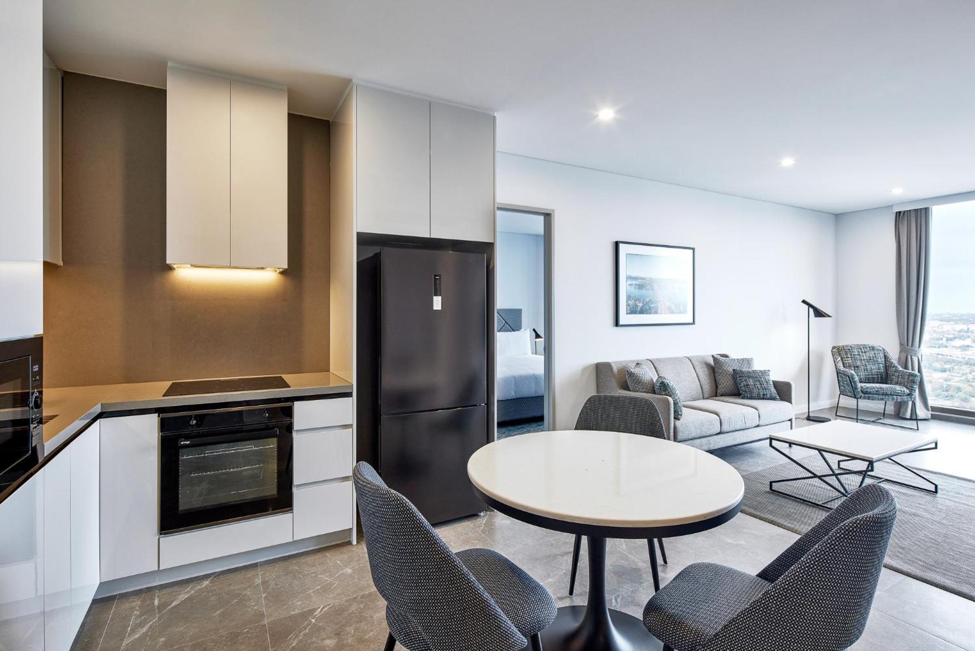 Meriton Suites George Street, Parramatta Сидни Екстериор снимка